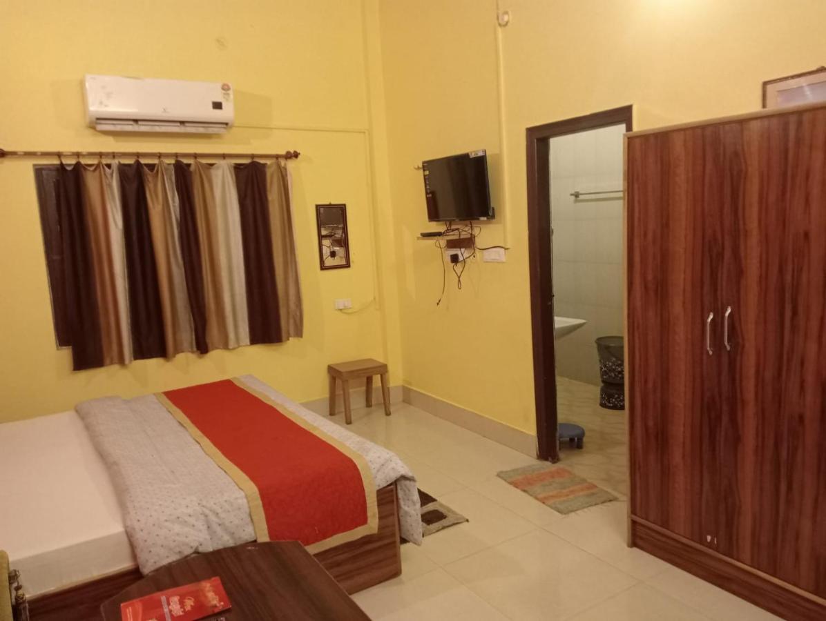 Gangotri Inn Varanasi Exterior foto