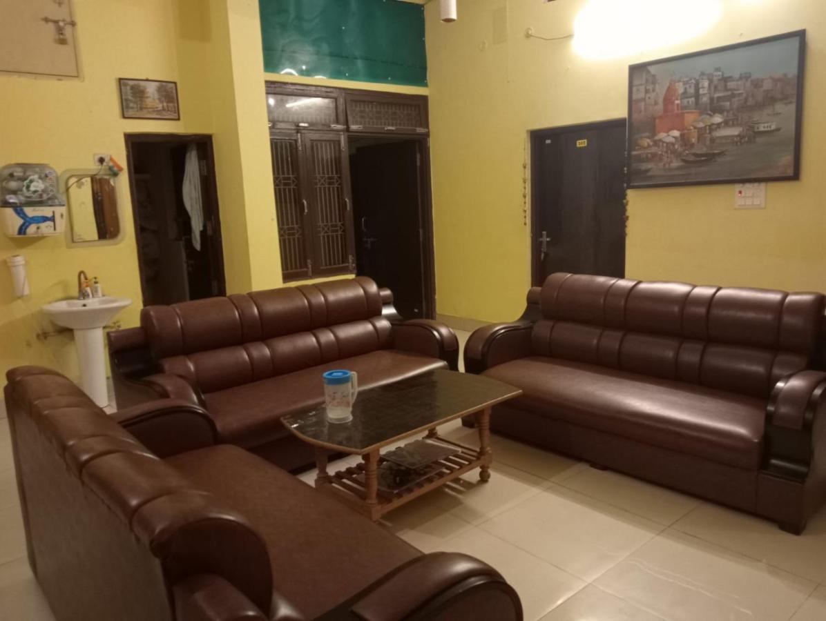 Gangotri Inn Varanasi Exterior foto