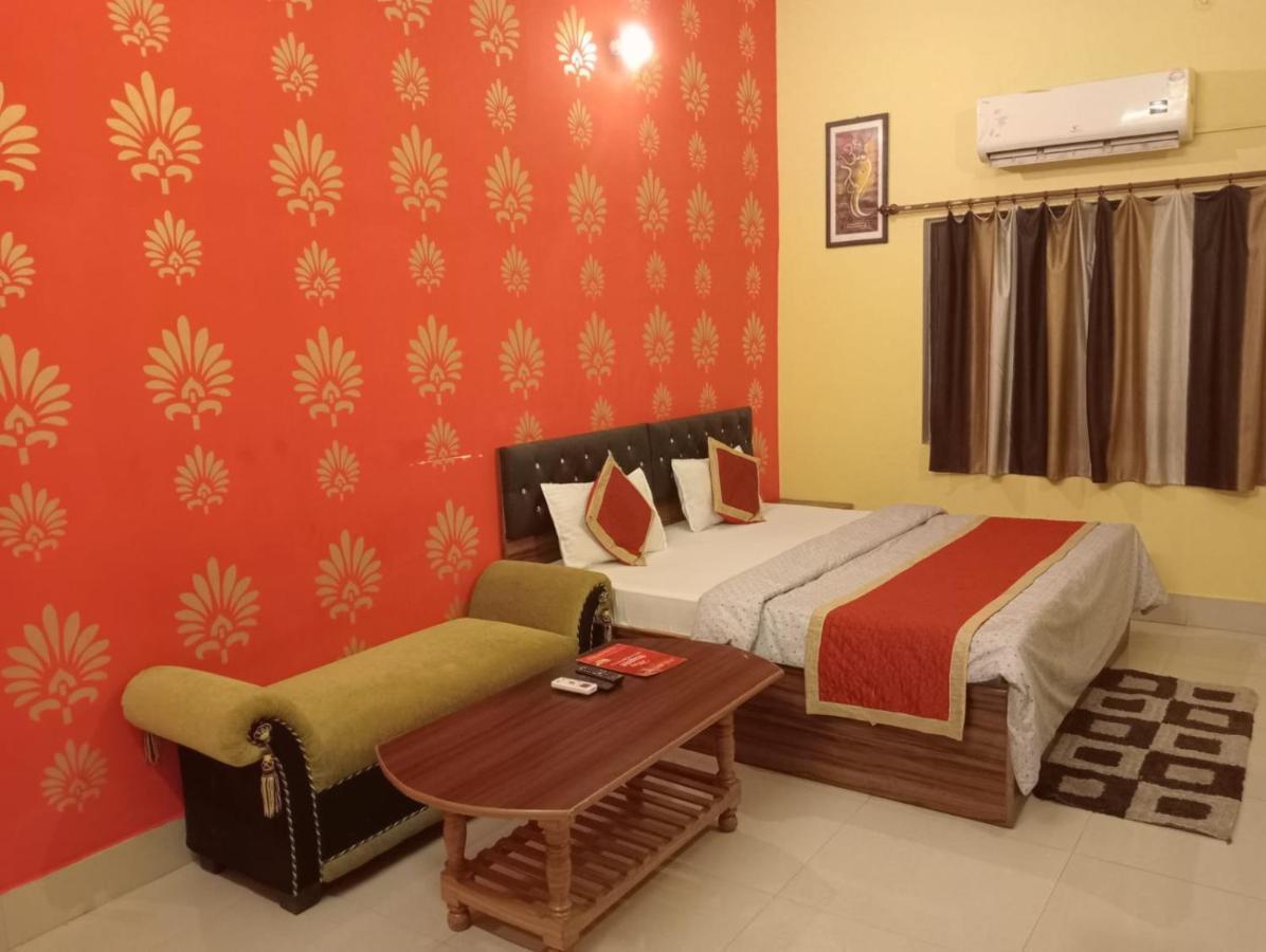 Gangotri Inn Varanasi Exterior foto