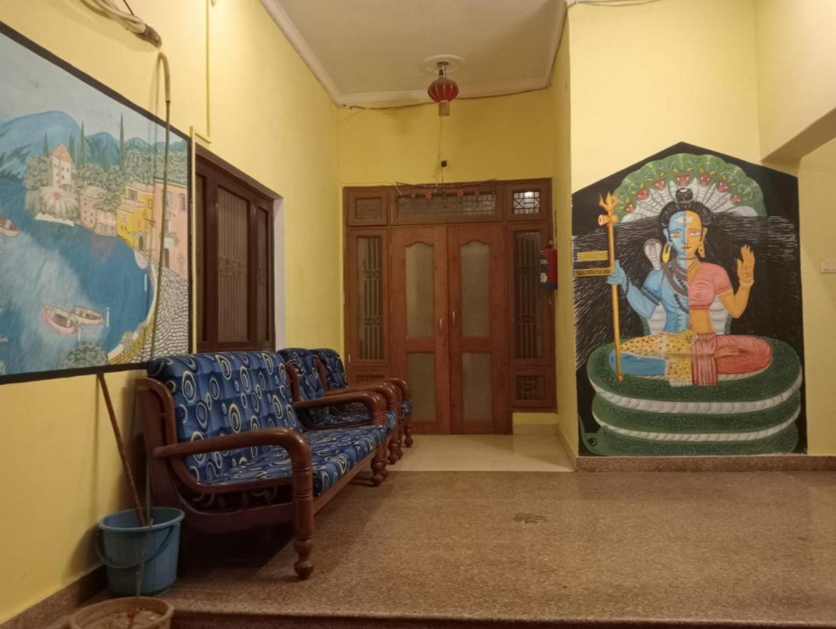 Gangotri Inn Varanasi Exterior foto
